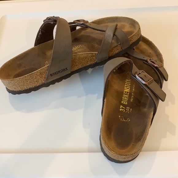 Women’s Birkenstock’s - Picture 2 of 2